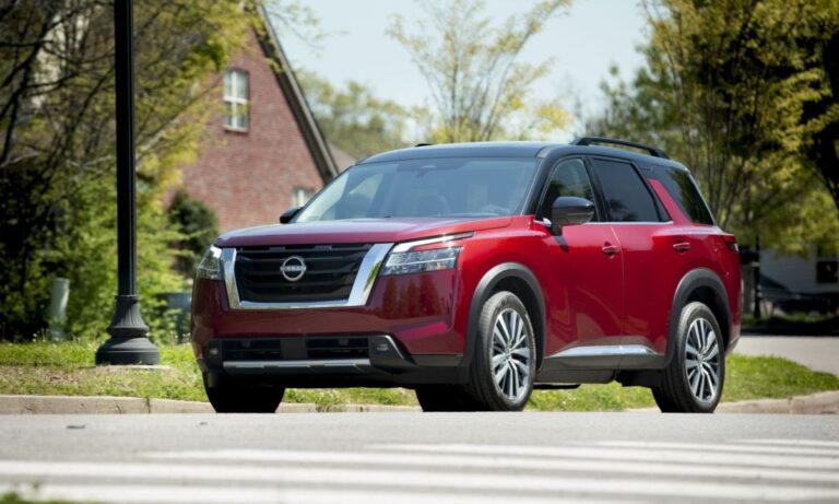 Nissan Pathfinder: полный обзор поколений с характеристиками, плюсами и минусами