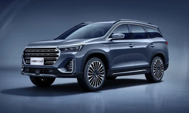 Jetour X90 Plus: полный обзор флагманского кроссовера — технологии, пространство и реальный опыт владельцев