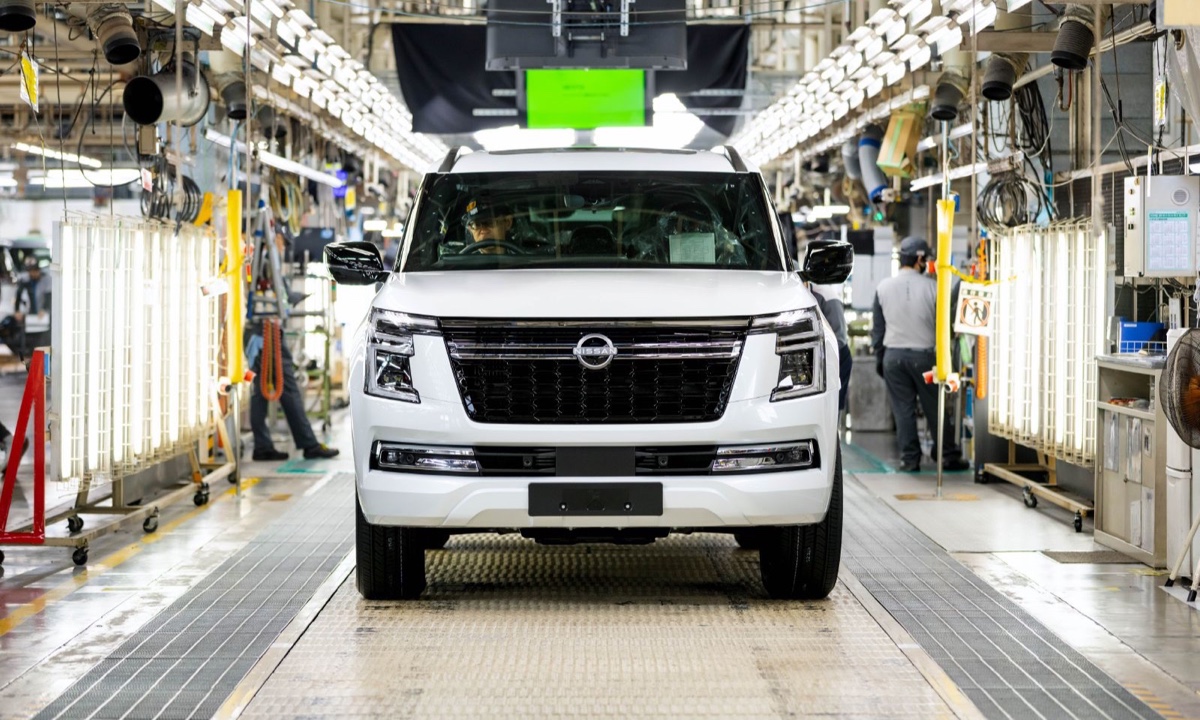 Nissan Patrol Y63 на производственной линии в Японии
